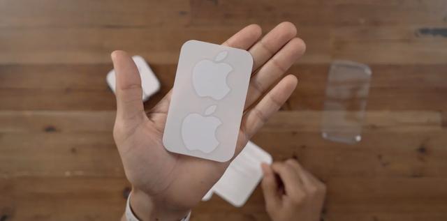 iPhone16包装盒不再随附苹果Logo贴纸(图1)