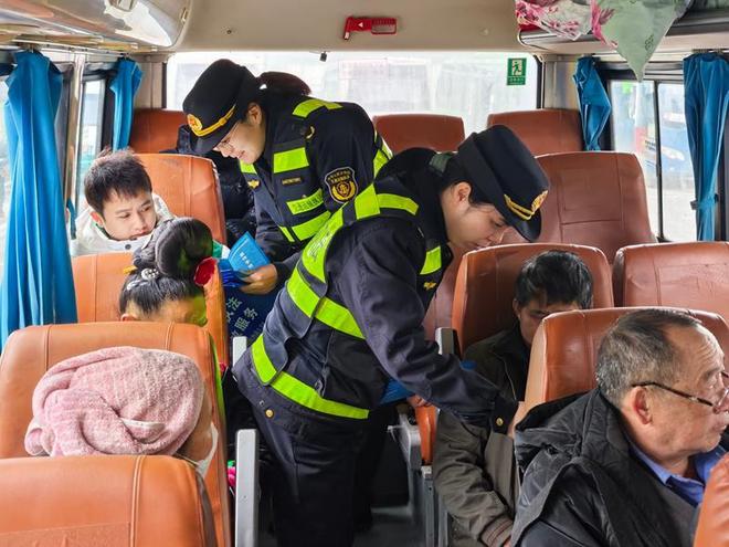 《贵州省交通运输综合行政执法条例》宣传周启动(图2)