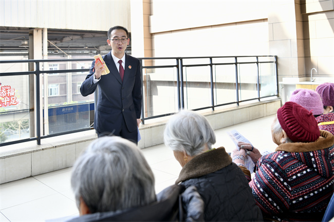 川渝检察机关首次联合开展公民个人信息保护宣传活动(图2)