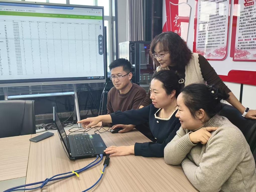 新疆精细化气象服务助力棉花增收(图1)