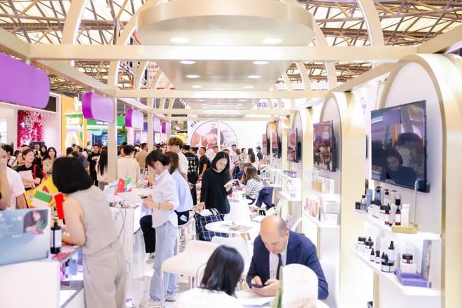“BeautycraftedinItaly”：意大利展团闪耀CBE2025上海美博会共鉴意式美妆魅力(图2)